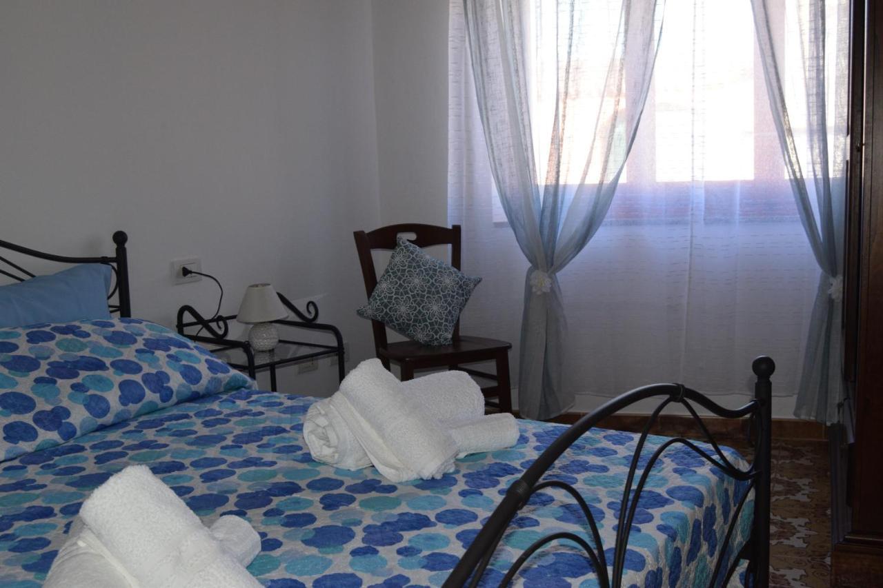 Bed and Breakfast Su Fassoi Cabras Exterior foto