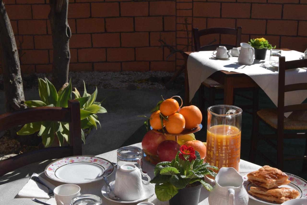 Bed and Breakfast Su Fassoi Cabras Exterior foto