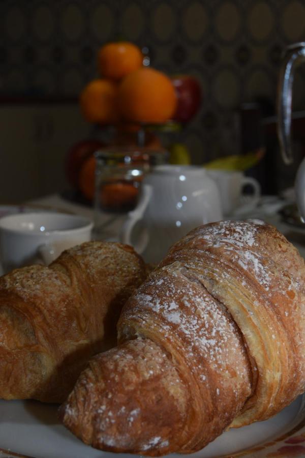 Bed and Breakfast Su Fassoi Cabras Exterior foto