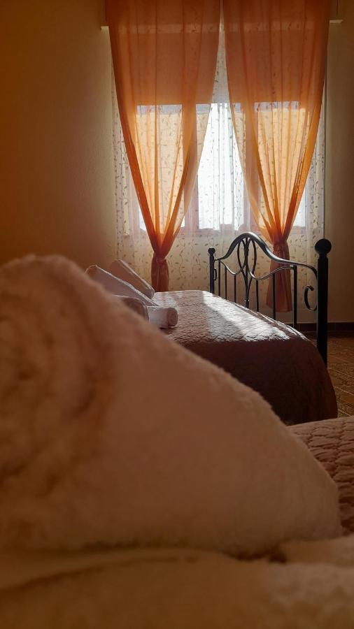Bed and Breakfast Su Fassoi Cabras Exterior foto